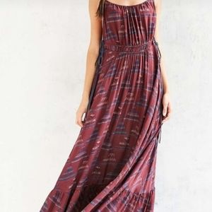 UO Ecote Triforce Tie-Side Maxi Dress